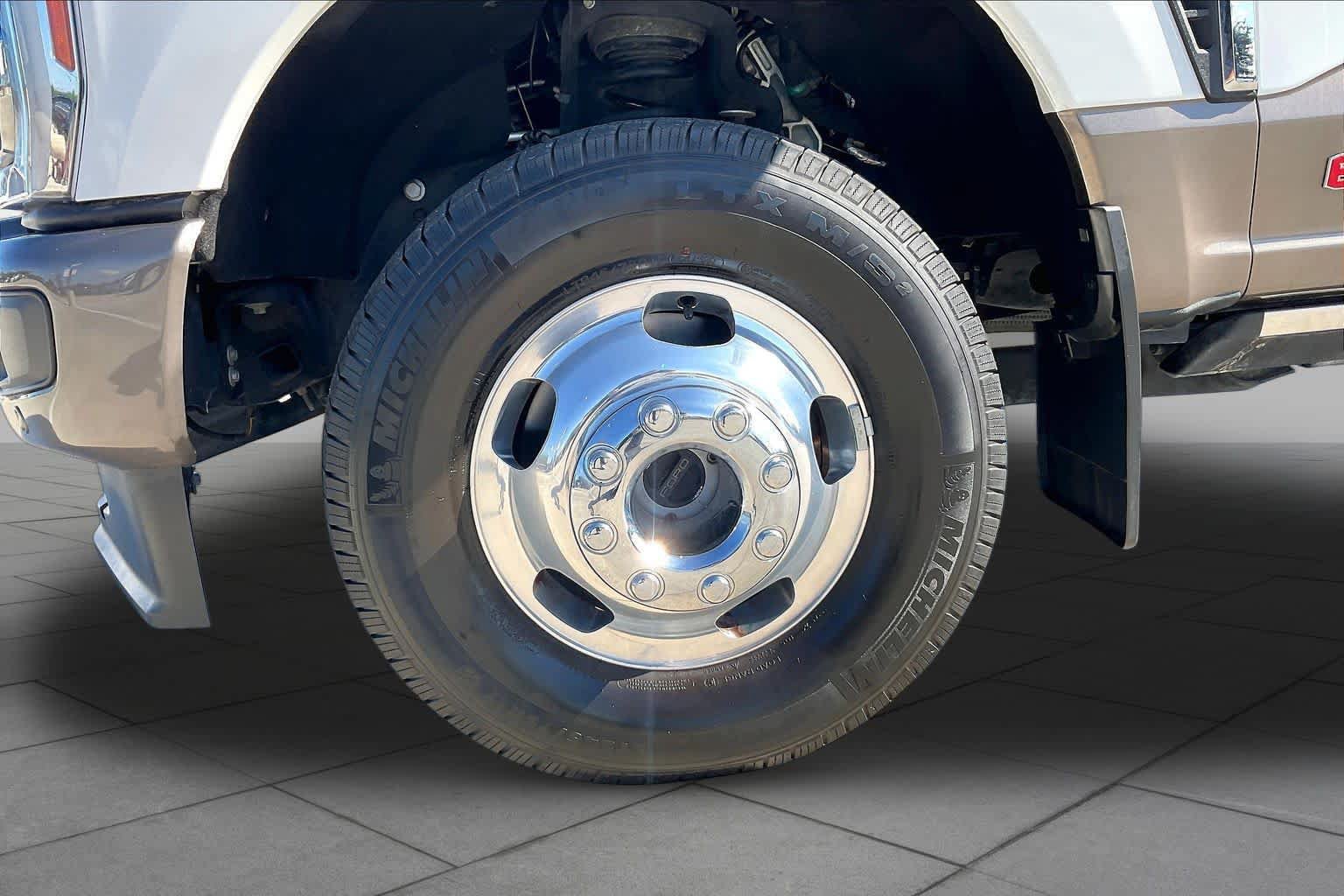 Used 2023 Ford F350 King Ranch AWD/4WD image 10