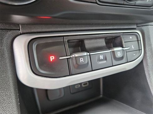 Used 2023 GMC Acadia SLT image 26