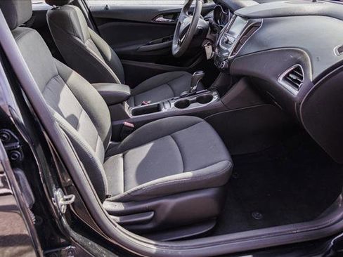 Used 2016 Chevrolet Cruze LT image 28
