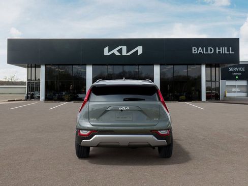 New 2025 Kia Niro SX Touring image 5