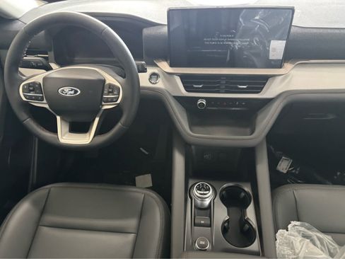 New 2026 Ford Explorer Active w/ Active Comfort Package AWD/4WD image 9