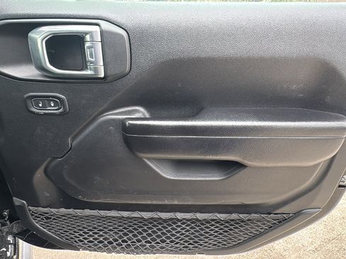 Used 2021 Jeep Gladiator Sport image 30