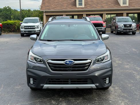 Used 2020 Subaru Outback Touring XT AWD/4WD image 4