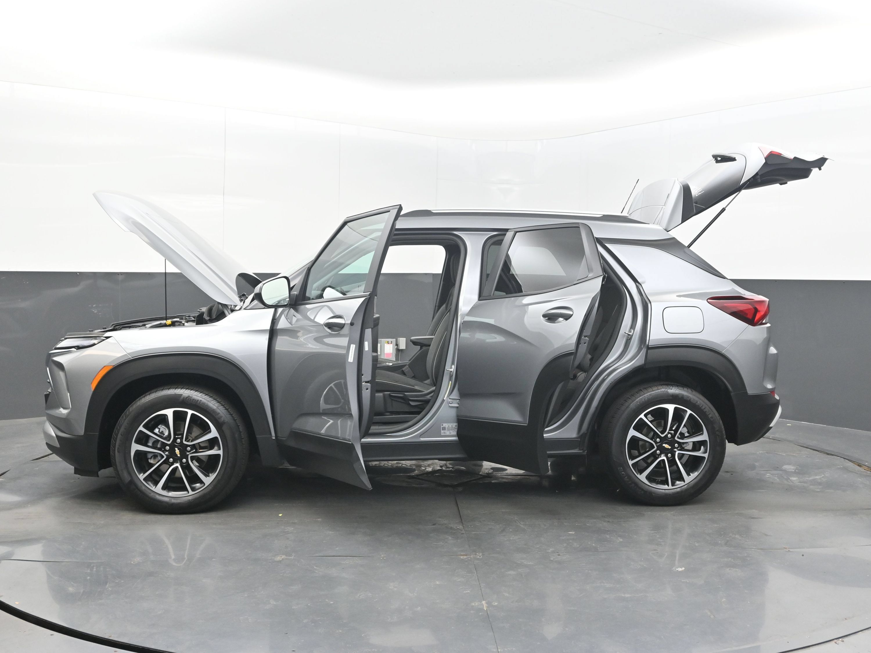 Used 2025 Chevrolet TrailBlazer LT FWD image 43