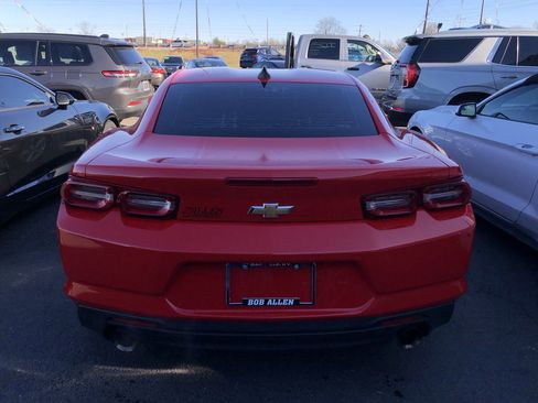 Used 2019 Chevrolet Camaro LT image 9