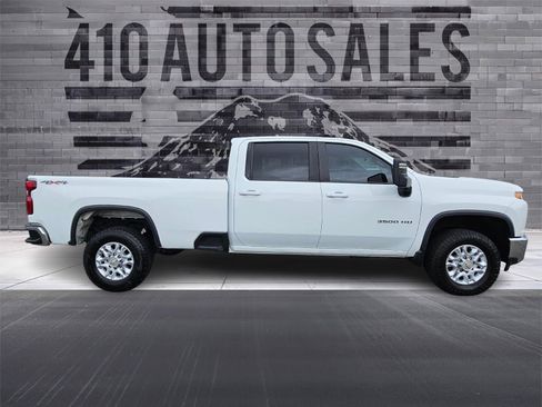 Used 2021 Chevrolet Silverado 3500 LT AWD/4WD image 2