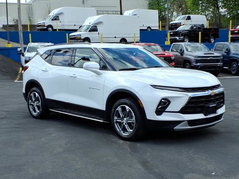 Used 2023 Chevrolet Blazer LT AWD/4WD image 1