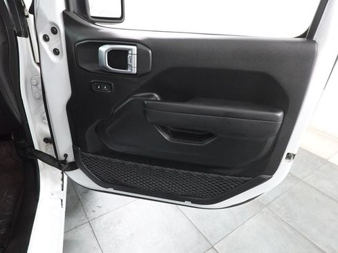 Used 2022 Jeep Gladiator Sport AWD/4WD image 33