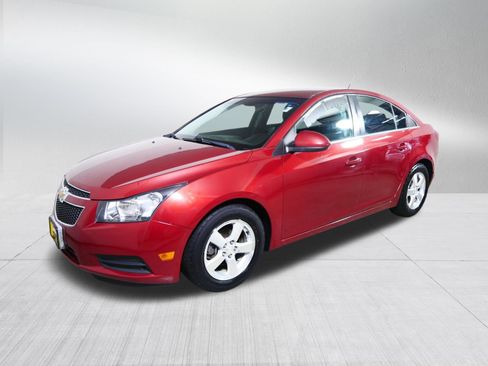 Used 2014 Chevrolet Cruze LT FWD image 3
