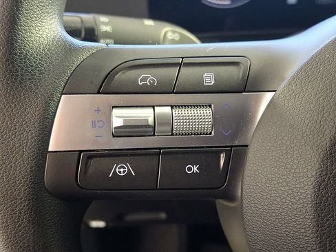Certified 2025 Hyundai Kona SE FWD image 25
