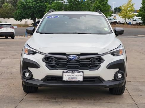 Used 2025 Subaru Crosstrek 2.5i Premium AWD/4WD image 2