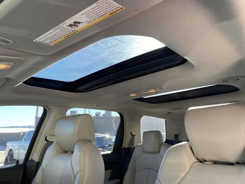 Used 2009 GMC Acadia SLT w/ LPO, Hit The Road Package image 19