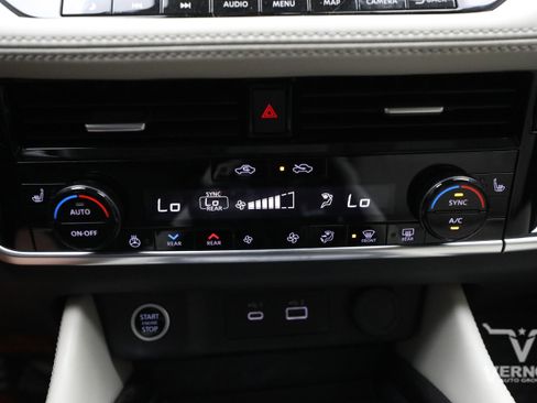 Used 2023 Nissan Rogue SL w/ SL Premium Package FWD image 48