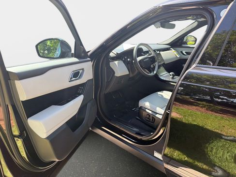 New 2026 Land Rover Range Rover Velar Belgravia AWD/4WD image 18