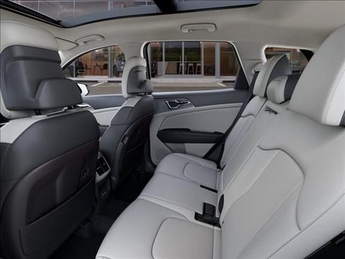 New 2026 Kia Sportage EX FWD image 18