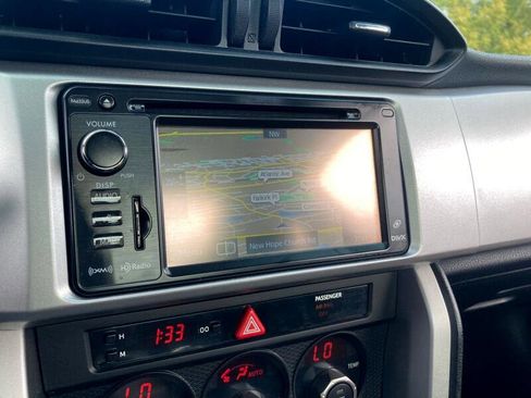 Used 2014 Subaru BRZ Limited w/ Popular Package #2A image 19