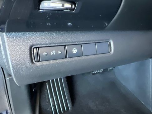 Certified 2024 Nissan Pathfinder SV AWD/4WD image 46
