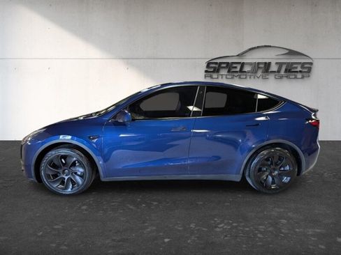 Used 2021 Tesla Model Y Long Range AWD/4WD image 7