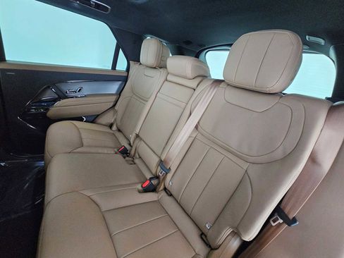 New 2025 Land Rover Range Rover Sport SE image 17