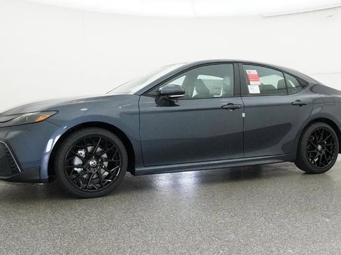 New 2026 Toyota Camry SE FWD image 18