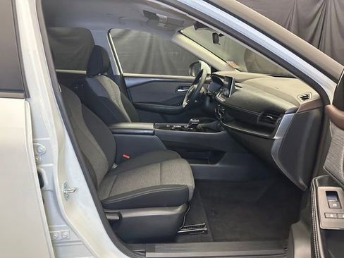 Used 2023 Nissan Rogue SV FWD image 15