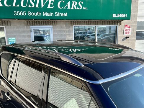 Used 2023 Nissan Armada Platinum w/ Captain's Chairs Package image 10