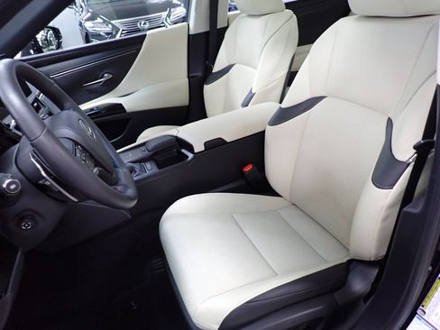 Used 2022 Lexus ES 250 w/ Premium Package image 13