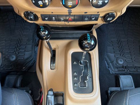 Used 2014 Jeep Wrangler Sahara w/ Connectivity Group AWD/4WD image 17