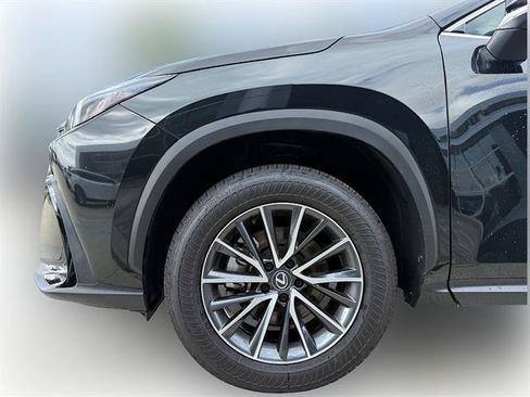 Used 2025 Lexus NX 250 FWD w/ Towing Package (2000 Lbs) image 4