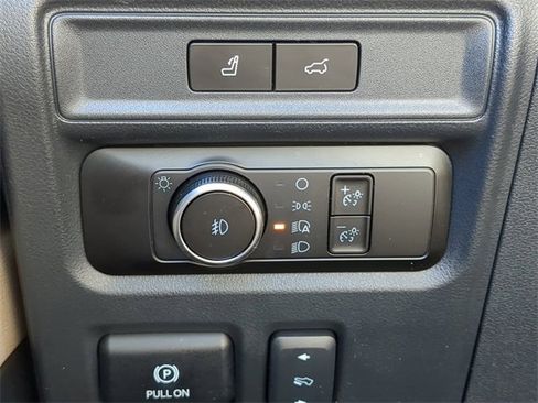 Used 2023 Ford Expedition Max Limited image 32