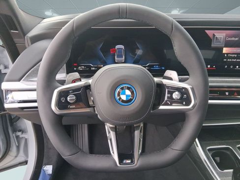 New 2026 BMW 750e xDrive image 16