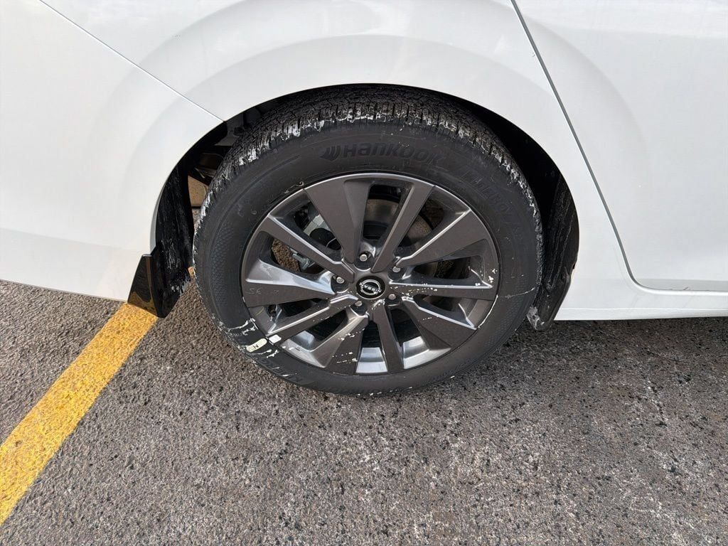 Used 2026 Nissan Sentra SL w/ Floor Mat Package FWD image 9
