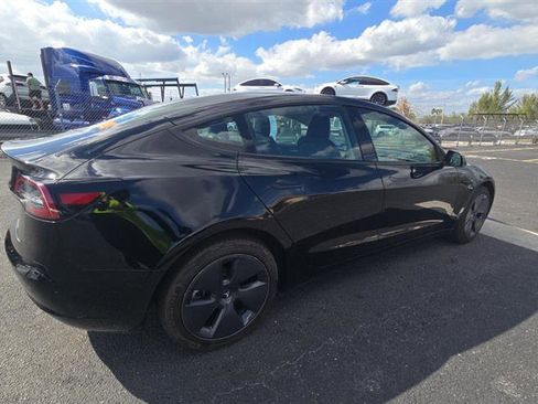 Used 2023 Tesla Model 3 Standard Range image 10
