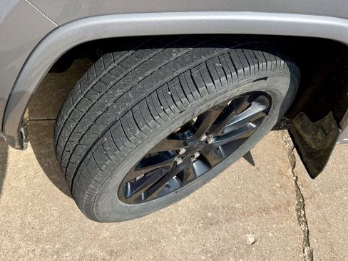 Used 2019 Jeep Grand Cherokee Altitude AWD/4WD image 26