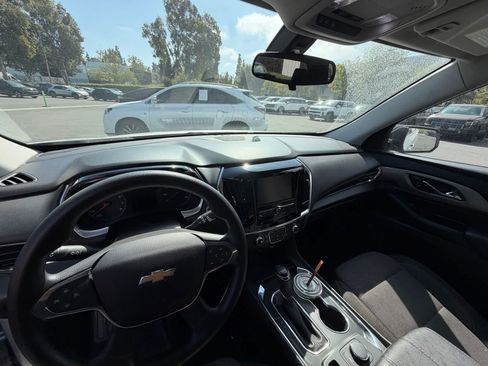 Used 2019 Chevrolet Traverse LS FWD image 8