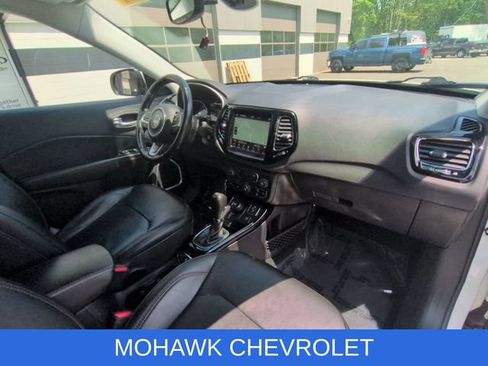 Used 2019 Jeep Compass Limited AWD/4WD image 29