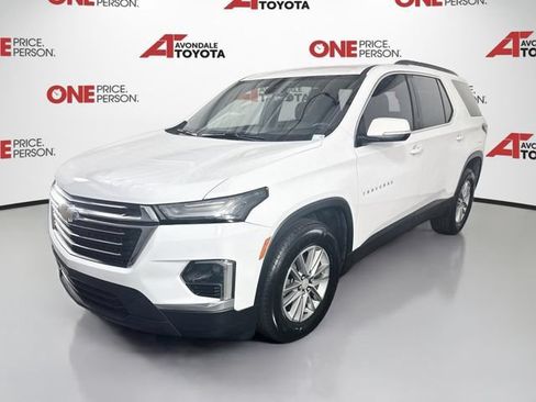 Used 2023 Chevrolet Traverse LT FWD image 3