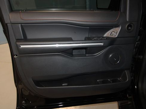 Used 2024 Ford Expedition Timberline image 5