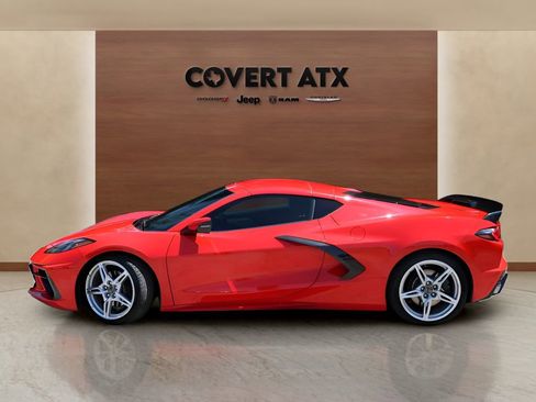 Used 2022 Chevrolet Corvette Stingray Preferred Cpe w/ 2LT RWD image 2