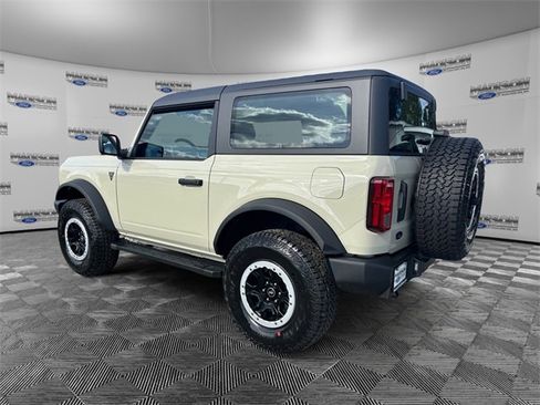 New 2025 Ford Bronco 2-Door w/ Sasquatch Package image 3