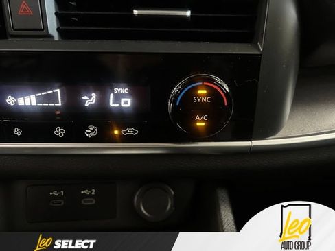 Used 2024 Nissan Rogue SV AWD/4WD image 13