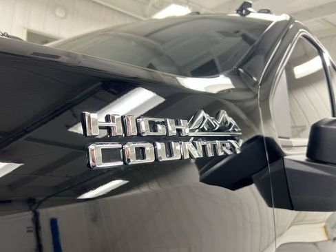Used 2024 Chevrolet Silverado 2500 High Country w/ Technology Package AWD/4WD image 27