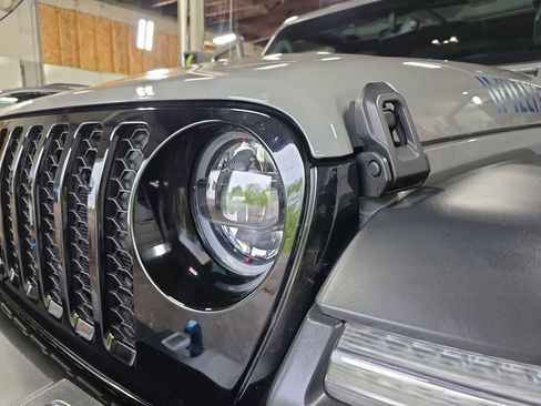 Used 2023 Jeep Wrangler Unlimited w/ Cold Weather Group AWD/4WD image 30