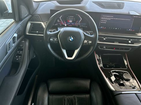 Used 2025 BMW X5 xDrive50e AWD/4WD image 39