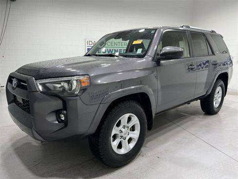 Used 2021 Toyota 4Runner SR5 image 4