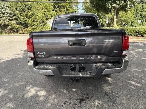 Used 2022 Toyota Tacoma SR5 image 5