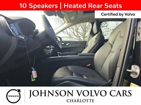Used 2025 Volvo XC60 B5 Core image 4