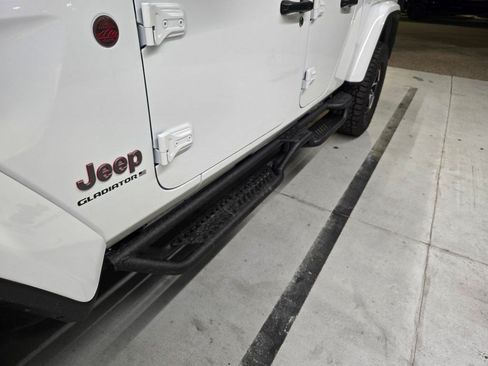 Certified 2026 Jeep Gladiator Rubicon AWD/4WD image 13
