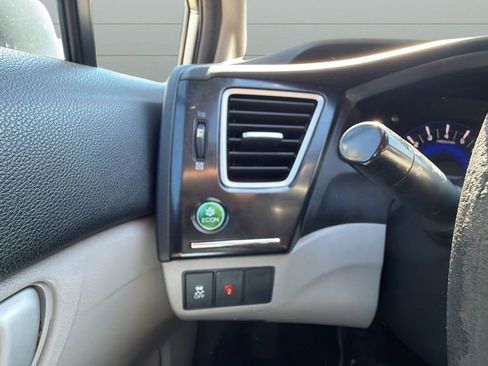Used 2013 Honda Civic LX image 9