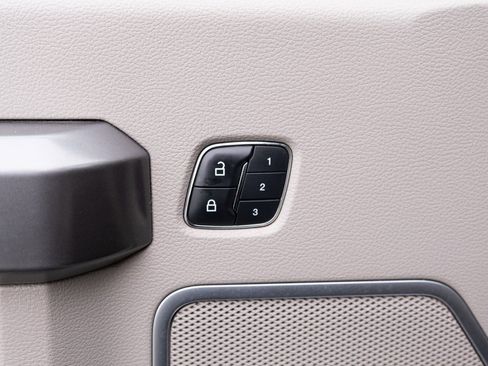 Used 2019 Ford F150 Limited AWD/4WD image 18
